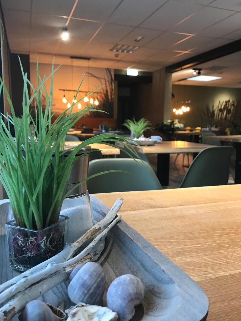 Bed & Breakfast Van Marion Oostvoorne Bagian luar foto